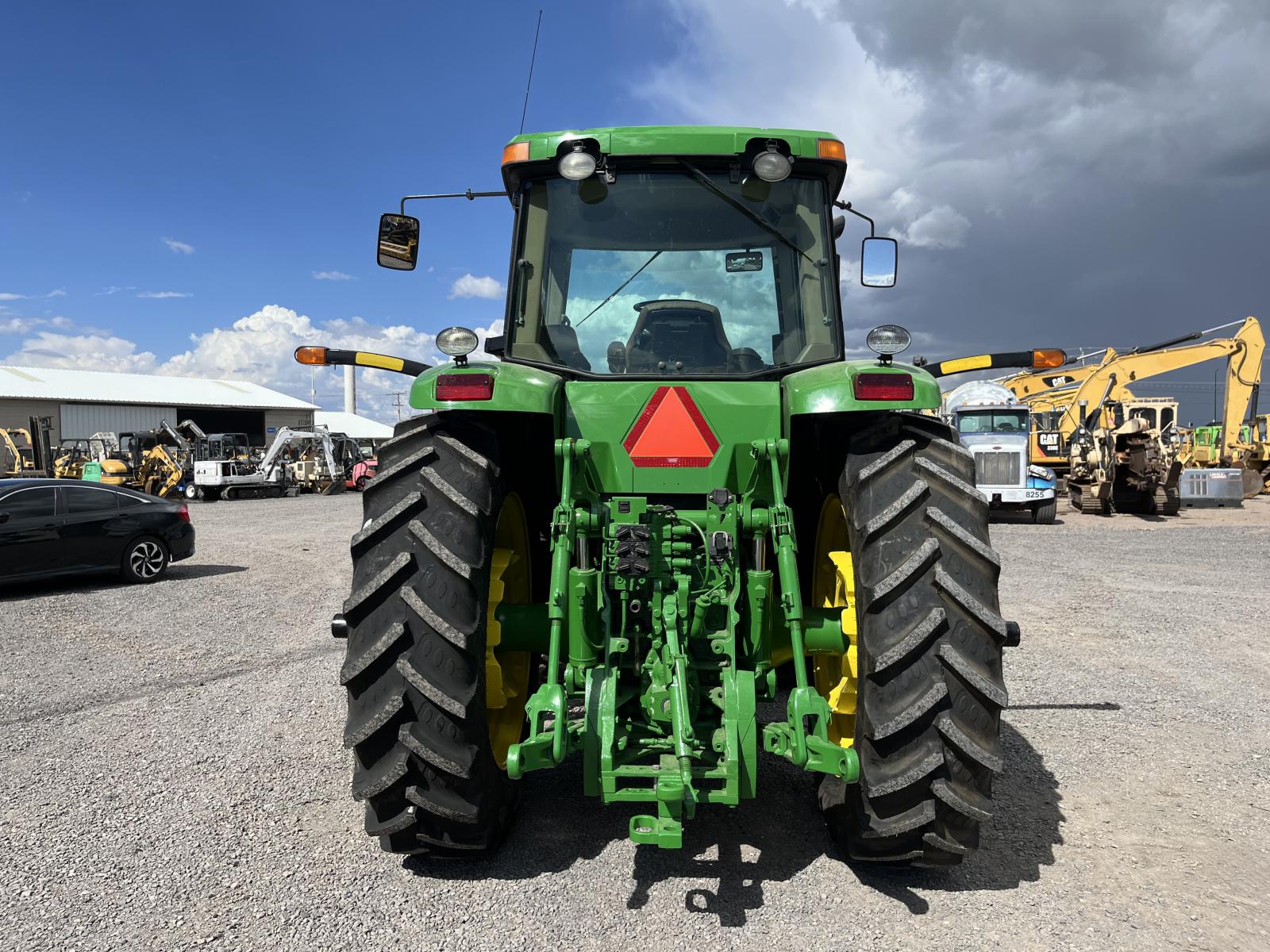 ./imagenes/INVOICE/2019/17361/TRACTOR JOHN DEERE 8320 (12).JPG